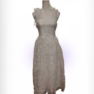 JJs House White Floral Appliqué Lace Midi Wedding Dress